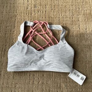 NWT LULULEMON SPORTS BRA
